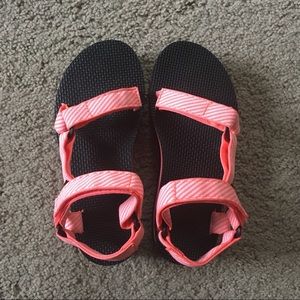 Teva Flatform Universal Candy Stripe Coral